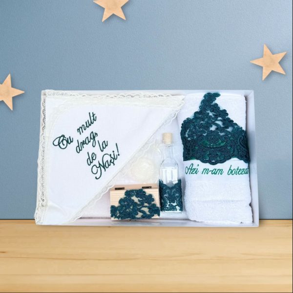 Trusou Botez 7 Piese Elegant cu Broderie Verde Smarald