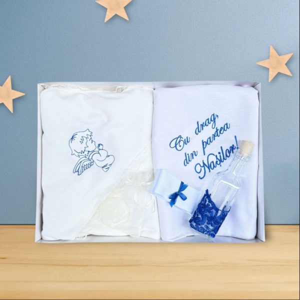 Trusou Botez 6 Piese cu Broderie Ingeras și Accente Albastre