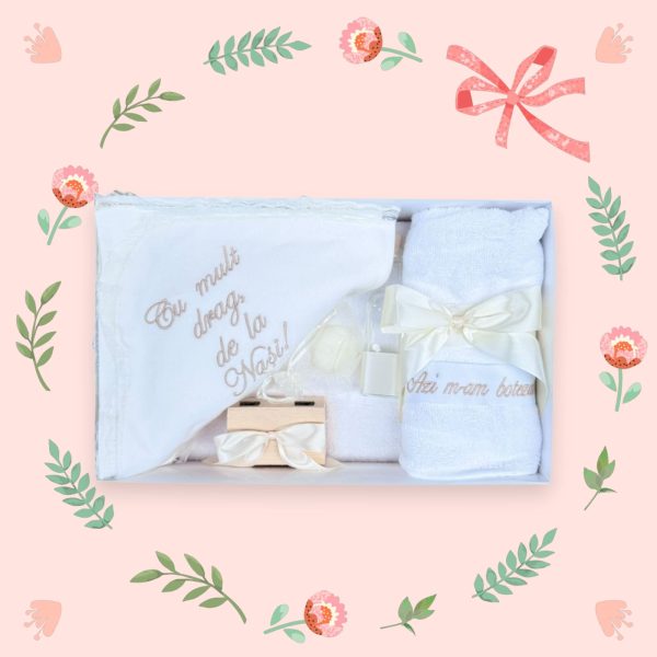 Trusou pentru Botez din 7 Piese Alb Elegant Brodat